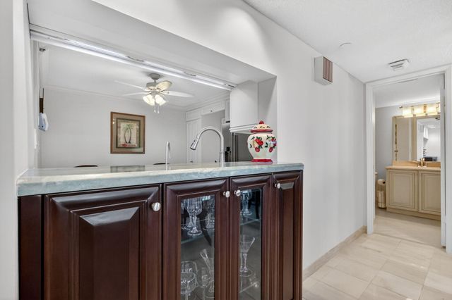 3420 S Ocean Boulevard 9r, Highland Beach, FL 33487