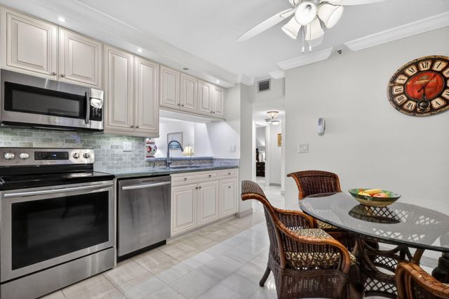 3420 S Ocean Boulevard 9r, Highland Beach, FL 33487