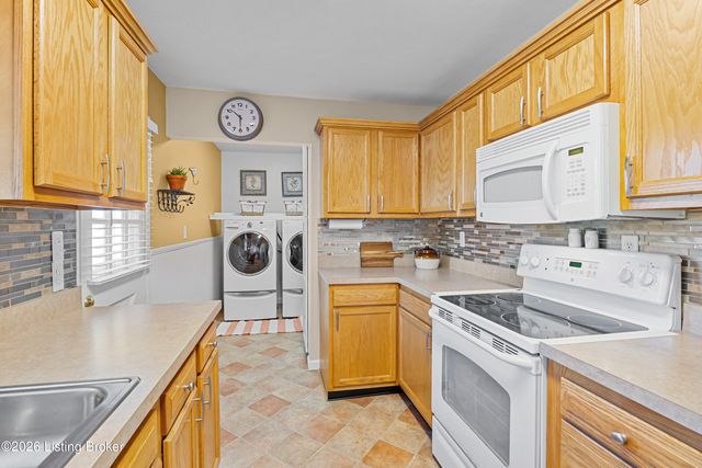 10014 Amrona Ave, Louisville, KY 40272