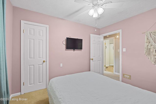 10014 Amrona Ave, Louisville, KY 40272