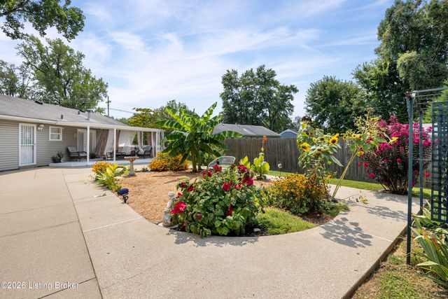 10014 Amrona Ave, Louisville, KY 40272