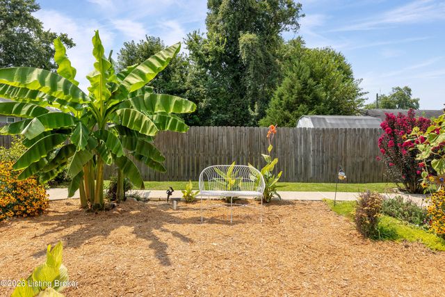 10014 Amrona Ave, Louisville, KY 40272