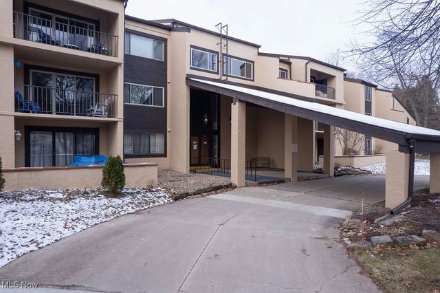 171 Court Drive 301, Fairlawn, OH 44333