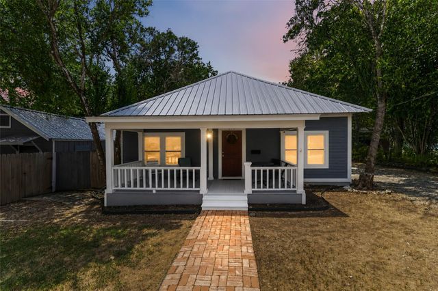 217 N Bishop ST, San Marcos, TX 78666
