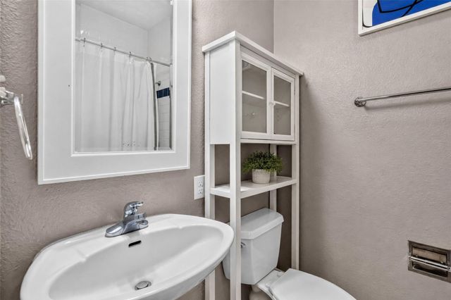 217 N Bishop ST, San Marcos, TX 78666