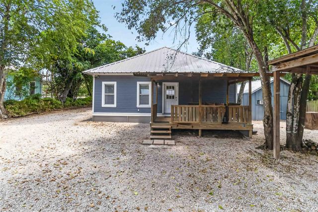 217 N Bishop ST, San Marcos, TX 78666