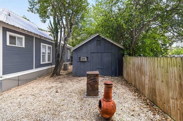 217 N Bishop ST, San Marcos, TX 78666