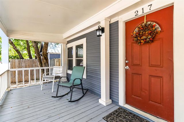217 N Bishop ST, San Marcos, TX 78666