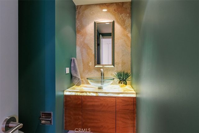 601 Lido Park Drive 3F, Newport Beach, CA 92663