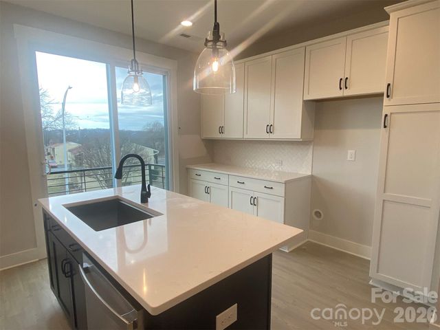 934 Callahan Street EQX1770, Charlotte, NC 28206