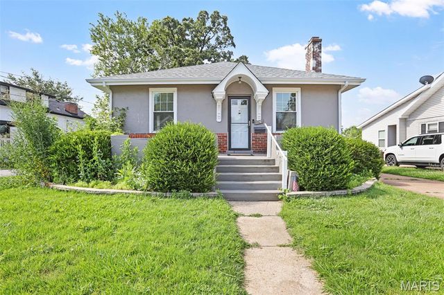 8828 Powell Avenue, St Louis, MO 63144