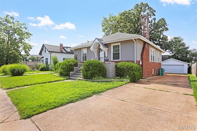 8828 Powell Avenue, St Louis, MO 63144
