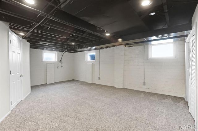8828 Powell Avenue, St Louis, MO 63144