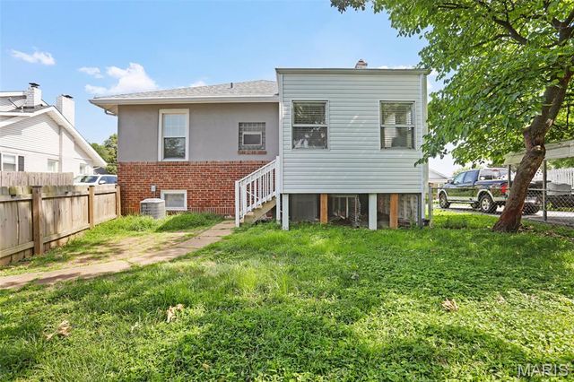 8828 Powell Avenue, St Louis, MO 63144