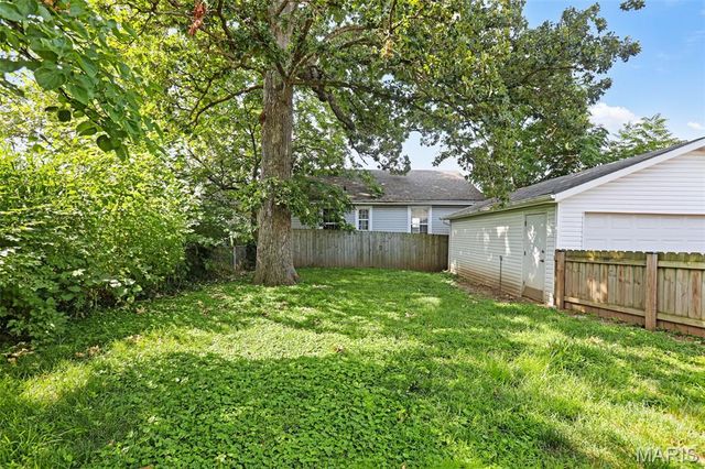 8828 Powell Avenue, St Louis, MO 63144