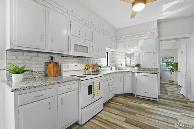 8828 Powell Avenue, St Louis, MO 63144