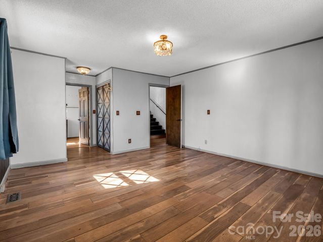 177 Tsisqua Circle, Brevard, NC 28712