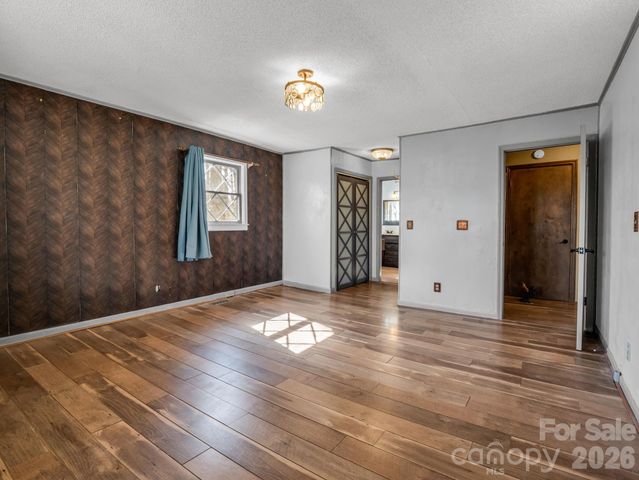 177 Tsisqua Circle, Brevard, NC 28712
