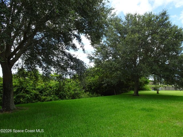 3930 Caparosa Circle, Melbourne, FL 32940