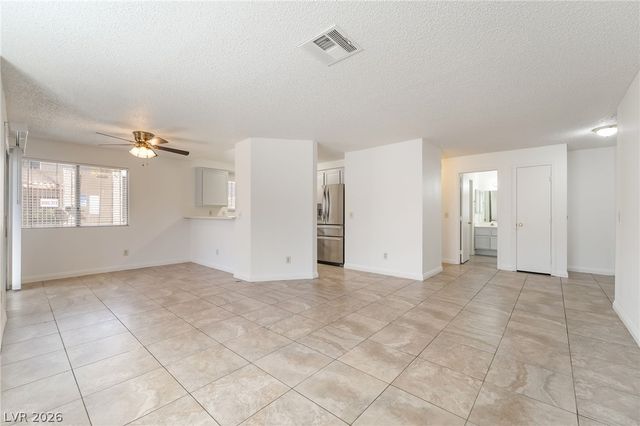 6863 Tamarus Street 101, Las Vegas, NV 89119