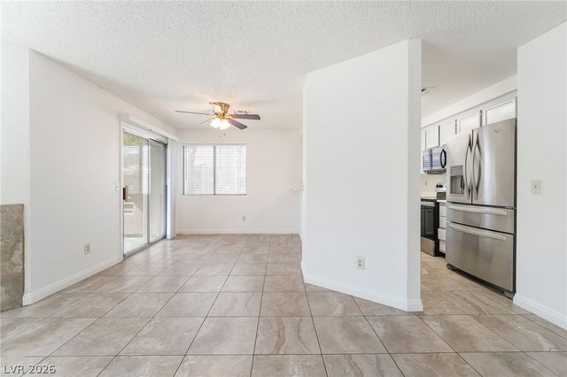 6863 Tamarus Street 101, Las Vegas, NV 89119