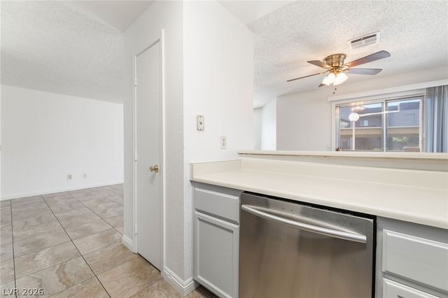 6863 Tamarus Street 101, Las Vegas, NV 89119