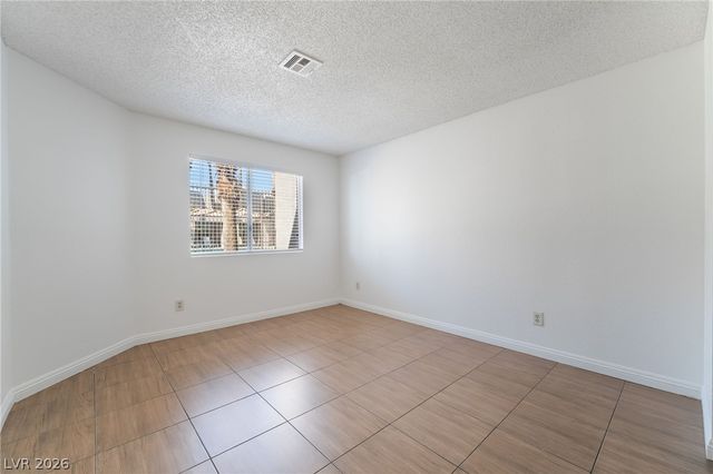 6863 Tamarus Street 101, Las Vegas, NV 89119