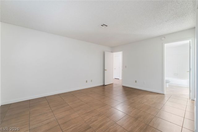 6863 Tamarus Street 101, Las Vegas, NV 89119