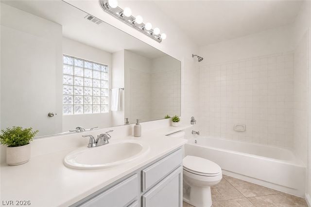 6863 Tamarus Street 101, Las Vegas, NV 89119