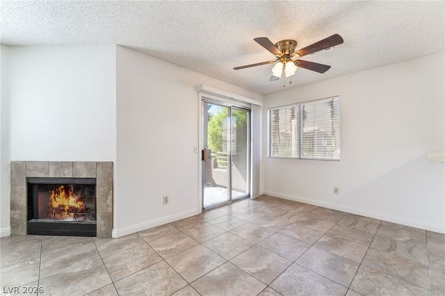 6863 Tamarus Street 101, Las Vegas, NV 89119