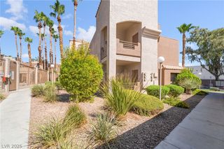 6863 Tamarus Street 101, Las Vegas, NV 89119