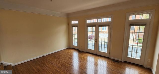 8021 KIDWELL TOWN CT, Vienna, VA 22182