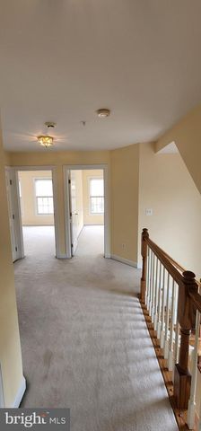 8021 KIDWELL TOWN CT, Vienna, VA 22182