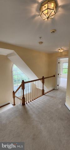 8021 KIDWELL TOWN CT, Vienna, VA 22182