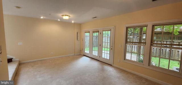 8021 KIDWELL TOWN CT, Vienna, VA 22182