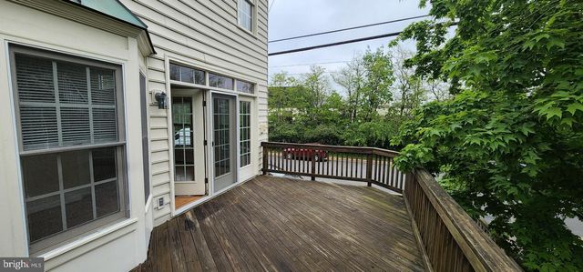 8021 KIDWELL TOWN CT, Vienna, VA 22182