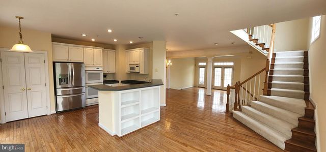 8021 KIDWELL TOWN CT, Vienna, VA 22182