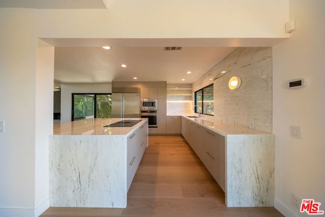 13302 Mulholland Drive, Beverly Hills, CA 90210