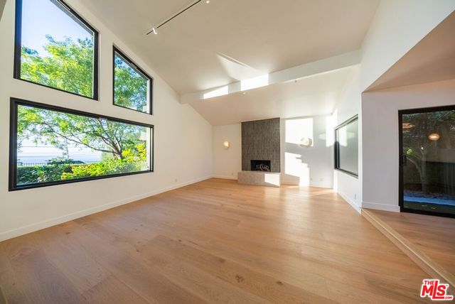 13302 Mulholland Drive, Beverly Hills, CA 90210