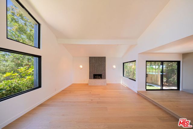 13302 Mulholland Drive, Beverly Hills, CA 90210