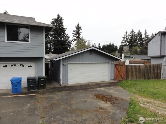523 160th Street E, Tacoma, WA 98445