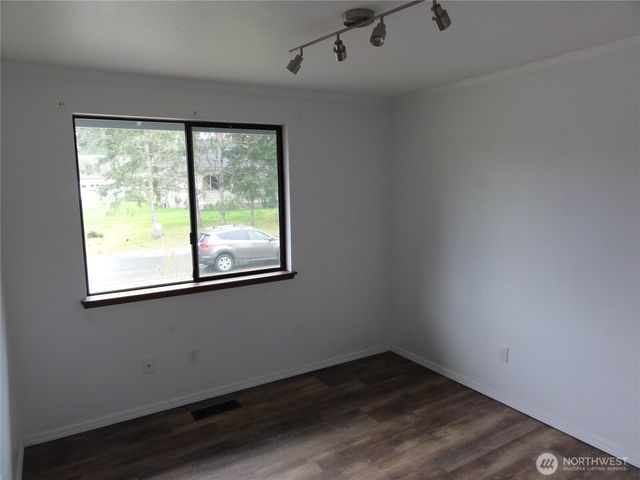 523 160th Street E, Tacoma, WA 98445