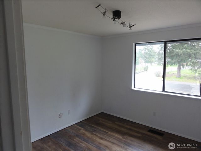 523 160th Street E, Tacoma, WA 98445