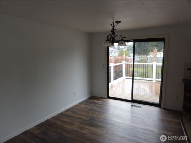 523 160th Street E, Tacoma, WA 98445