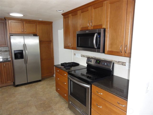 523 160th Street E, Tacoma, WA 98445