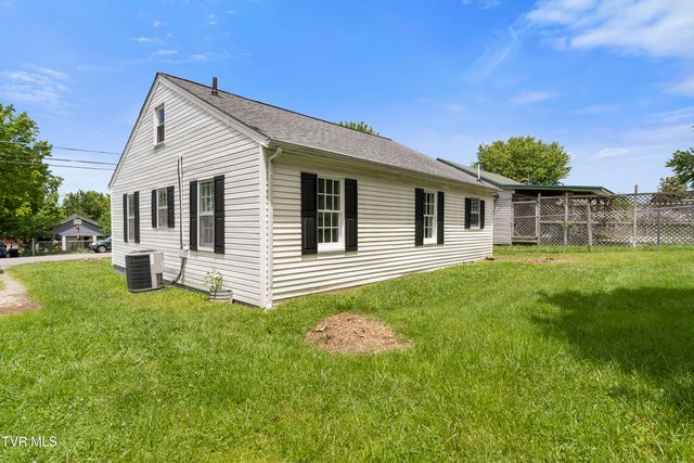 1121 Forest Street, Greeneville, TN 37743