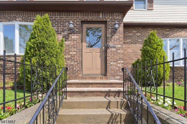 222 W 4Th St, Clifton City, NJ 07011