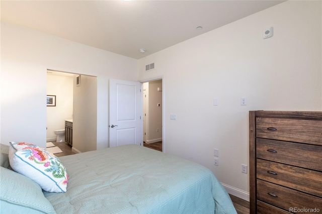 9962 W Victoria Place 106, Littleton, CO 80127