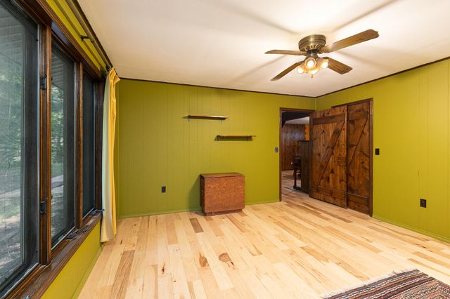 9079 E Division Street, Strafford, MO 65757