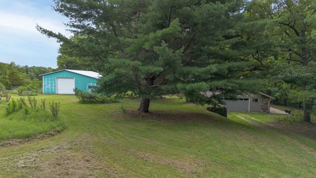 9079 E Division Street, Strafford, MO 65757